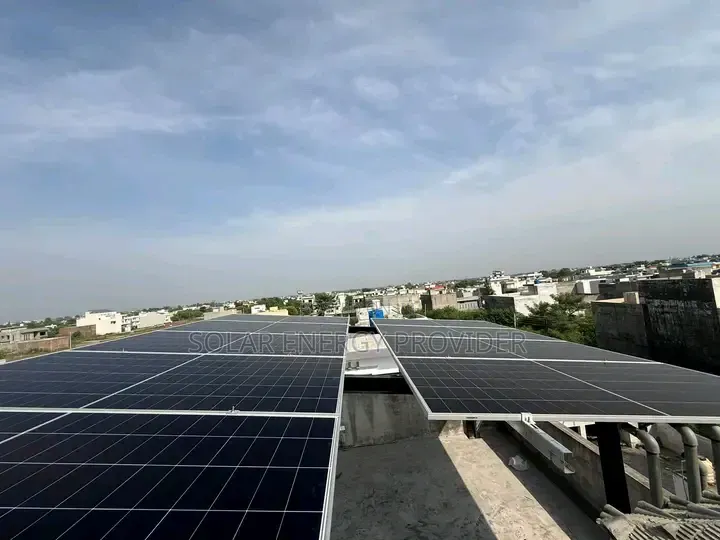 30kw Solar Panel Hybrid Invertor and Lithium Ion Batteries
