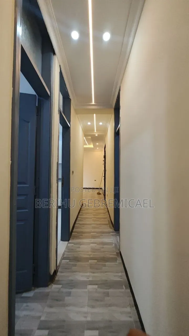 2bdrm Condo in አያት, Bole for sale