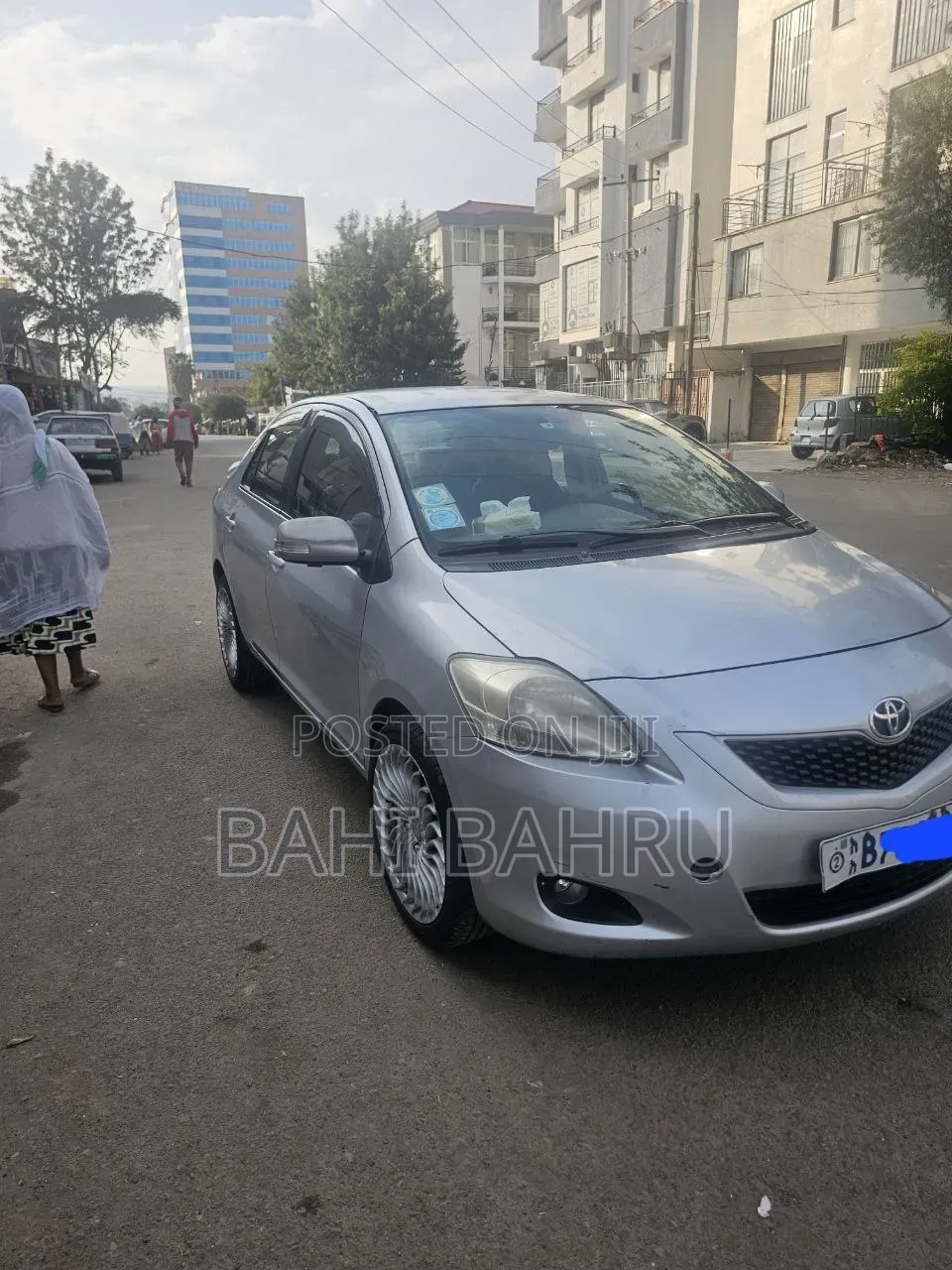 Toyota Yaris 2011 Silver