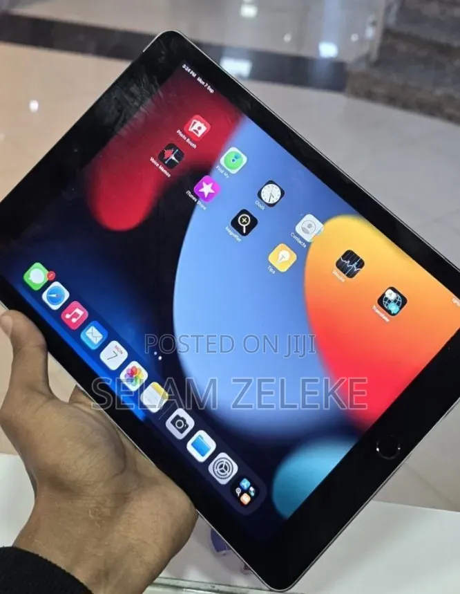 New Apple iPad Air 64 GB Silver