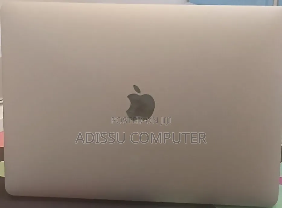 New Laptop Apple MacBook Pro 2020 M1 8GB Apple M1 Pro SSD 256GB