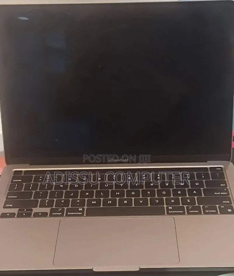 New Laptop Apple MacBook Pro 2020 M1 8GB Apple M1 Pro SSD 256GB