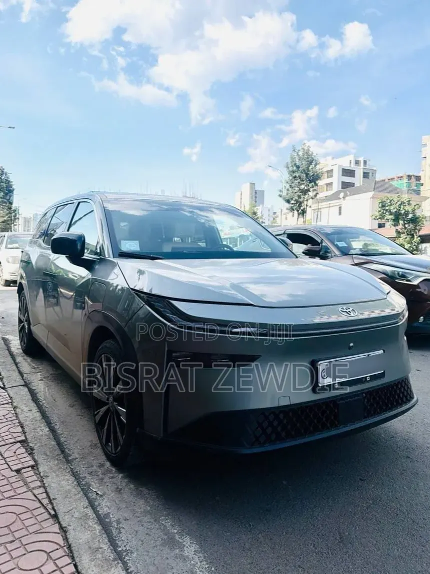 Toyota bZ3 2025 Gray