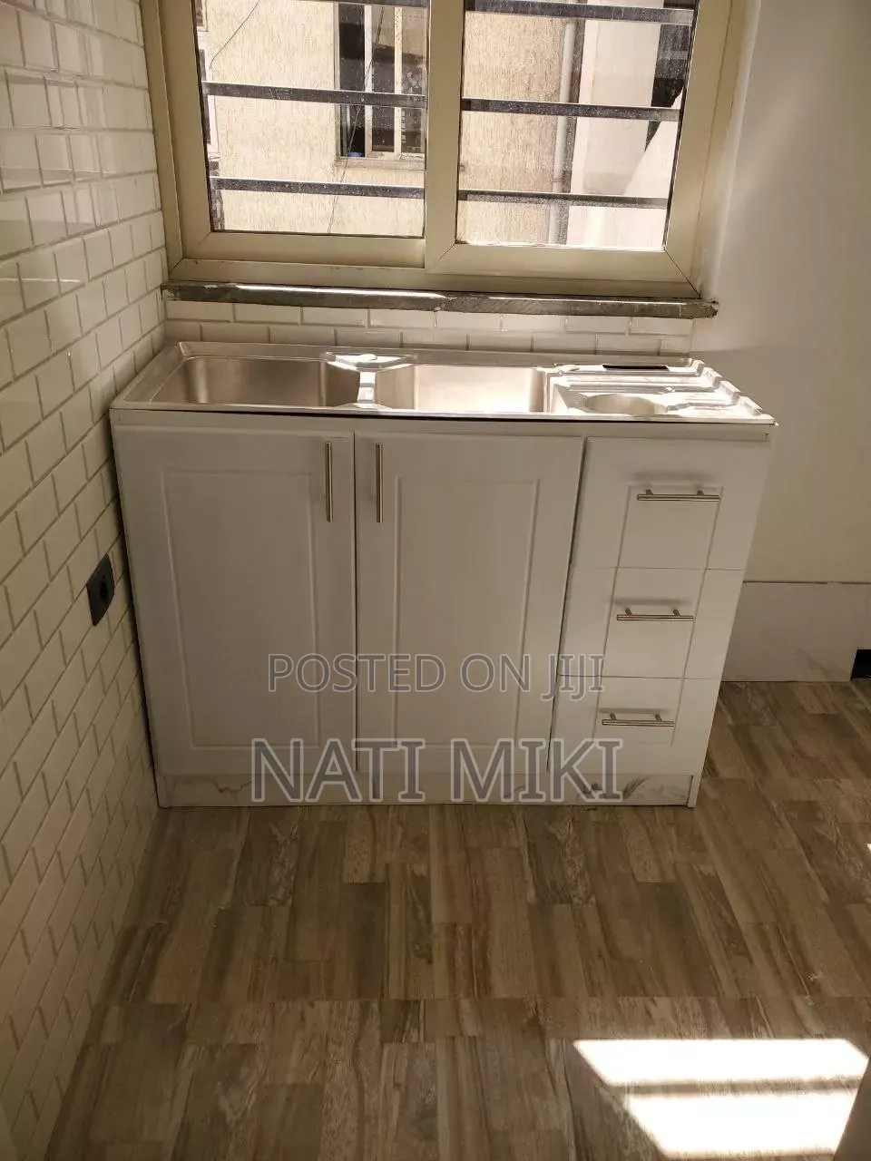 Furnished 2bdrm Condo in Condominium, Akaky Kaliti for sale
