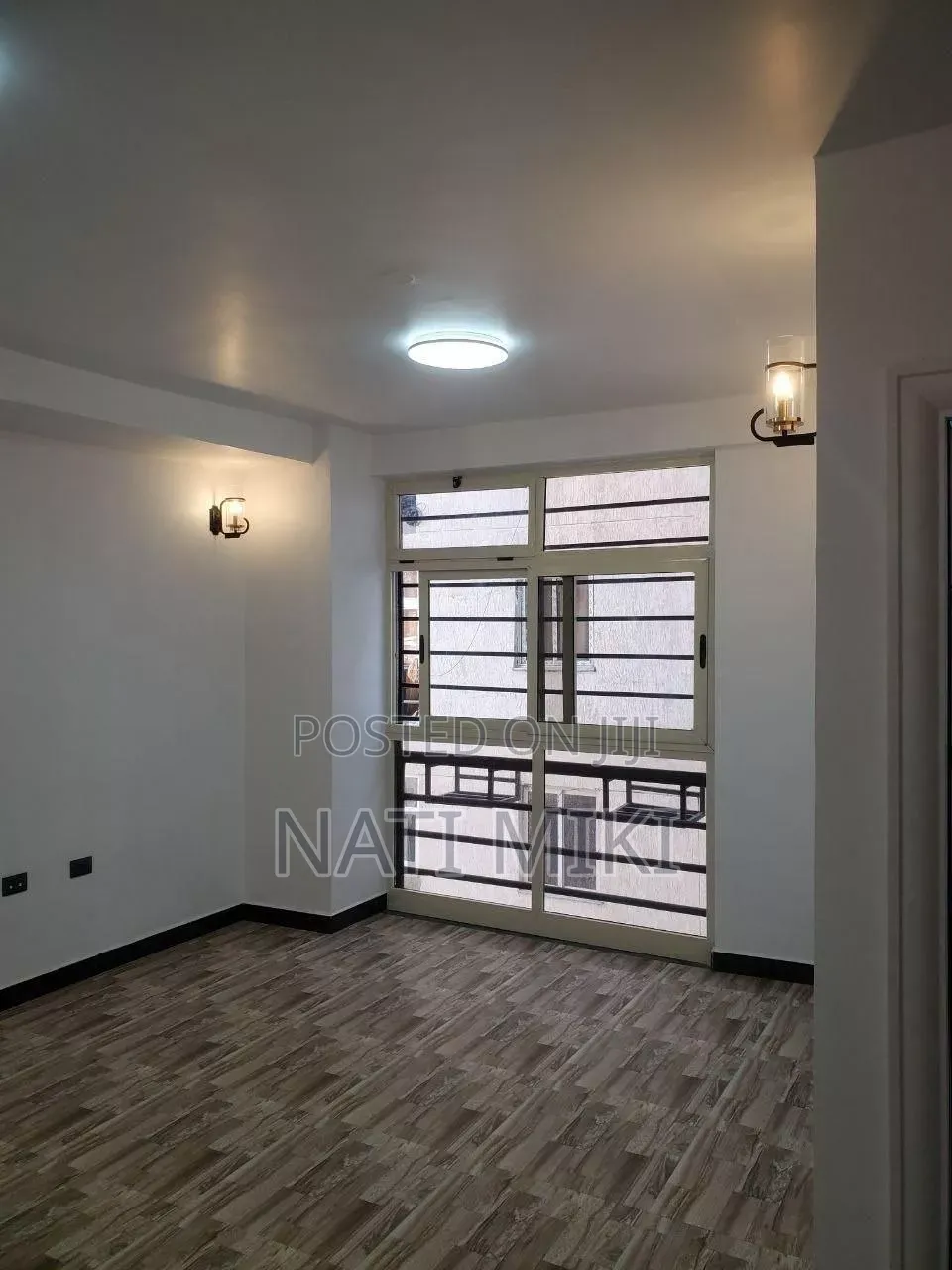 Furnished 2bdrm Condo in Condominium, Akaky Kaliti for sale