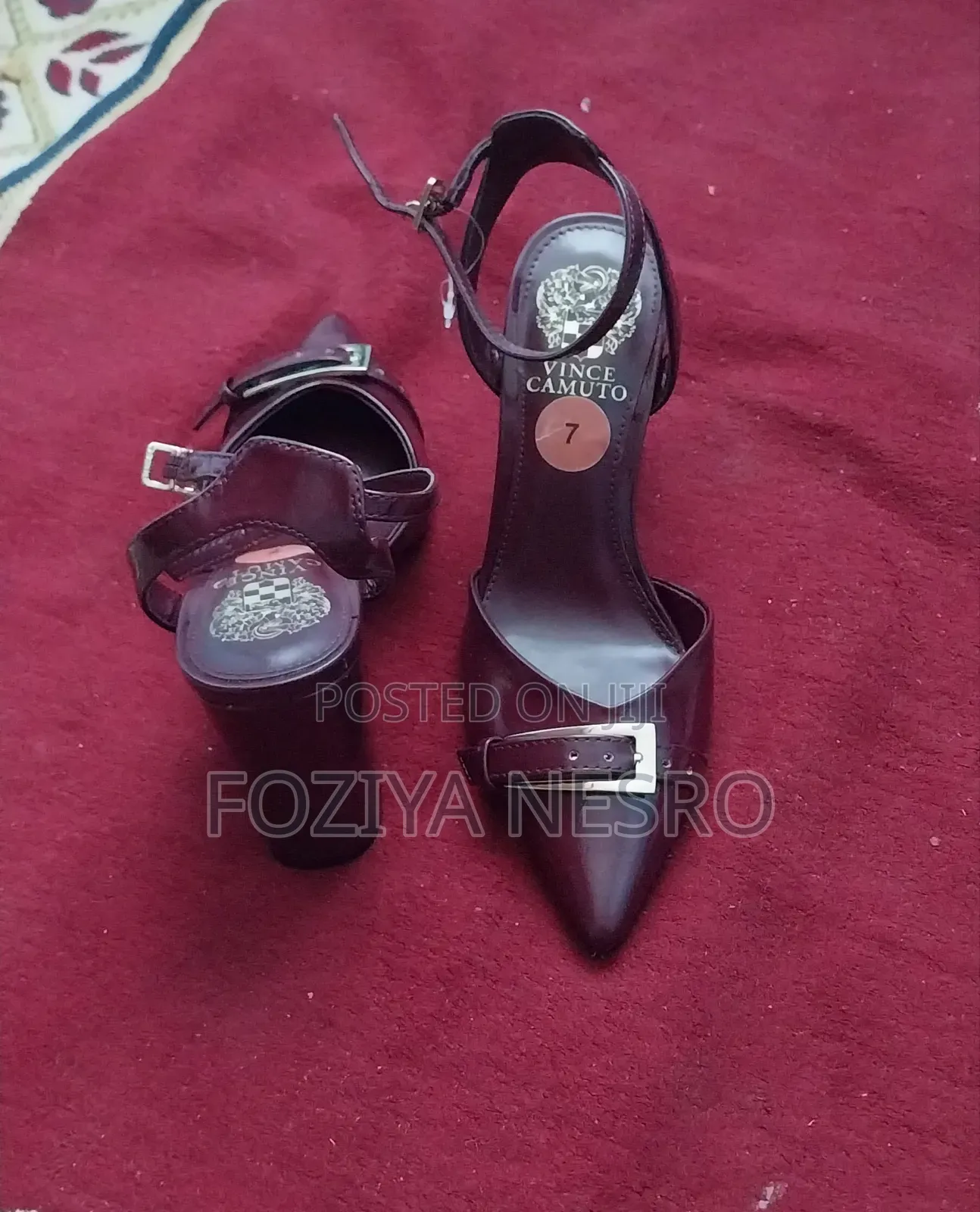 Vince Camuto የሴቶች ጫማ