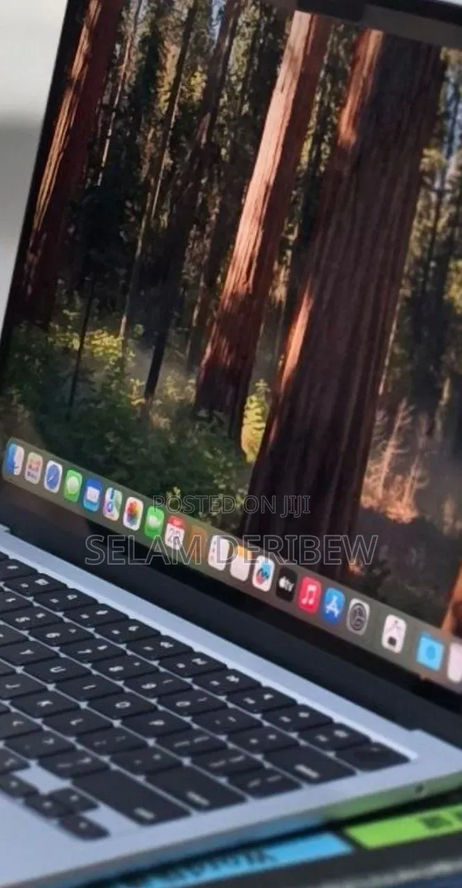 New Laptop Apple MacBook Air 2025 M4 16GB Apple M4 SSD 512GB