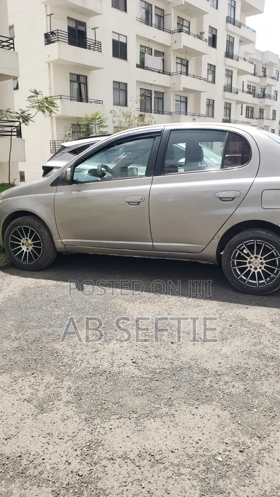 Toyota Platz 2000 Brown