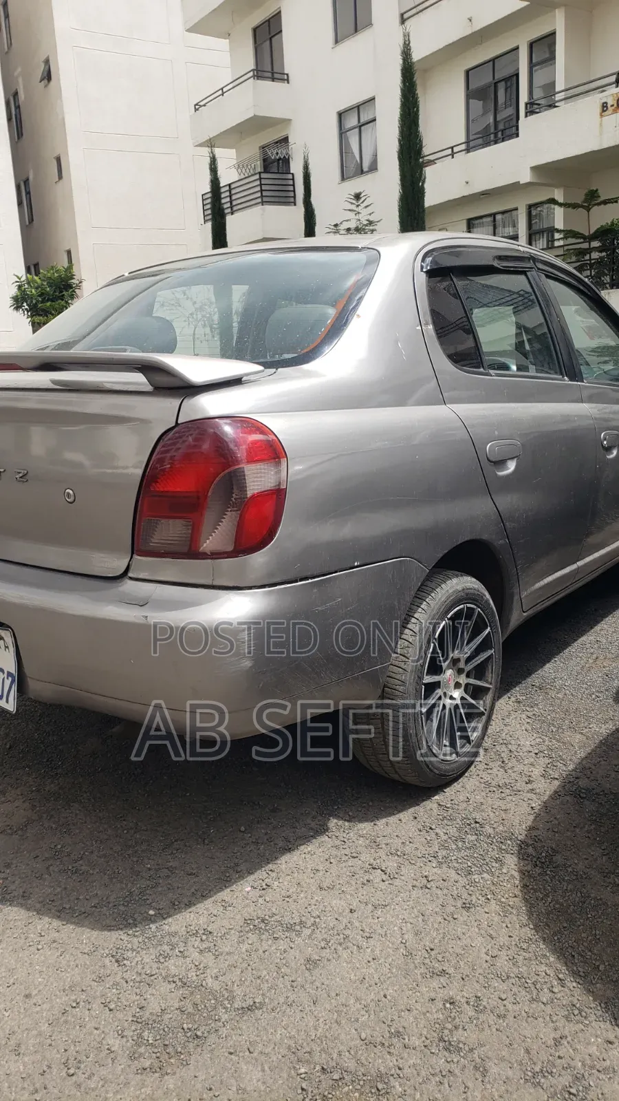 Toyota Platz 2000 Brown