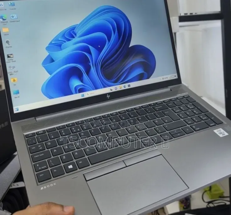 New Laptop HP ZBook 14 16GB Intel Core i7 SSD 512GB