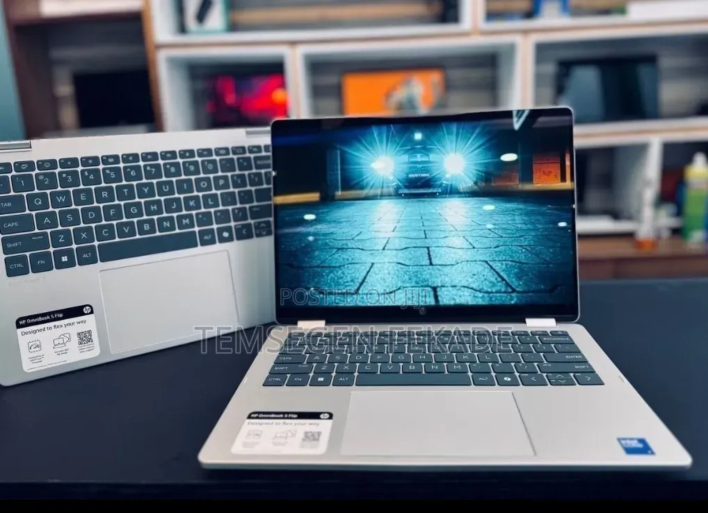 New Laptop HP OmniBook 5 14" 16GB Intel Core 7 SSD 512GB