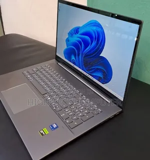New Laptop HP Envy 17 16GB Intel Core i7 SSD 1T