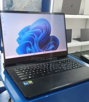 New Laptop MSI GP75 Leopard 16GB Intel Core i7 SSD 512GB