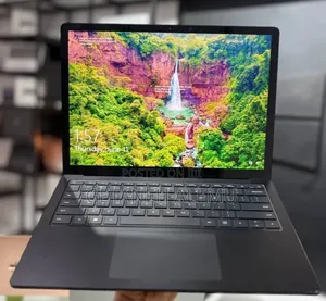 New Laptop Microsoft Surface 16GB Intel Core i7 SSD 512GB
