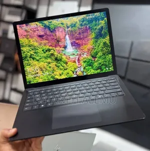New Laptop Microsoft Surface 16GB Intel Core i7 SSD 512GB