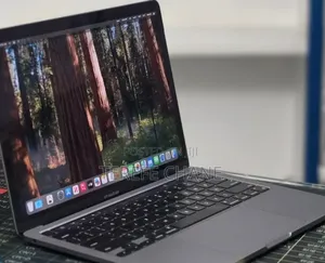 New Laptop Apple MacBook Pro 2021 M1 16GB Apple M1 Pro SSD 256GB