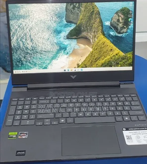 New Laptop HP Victus 15 16GB AMD Ryzen 7 SSD 512GB