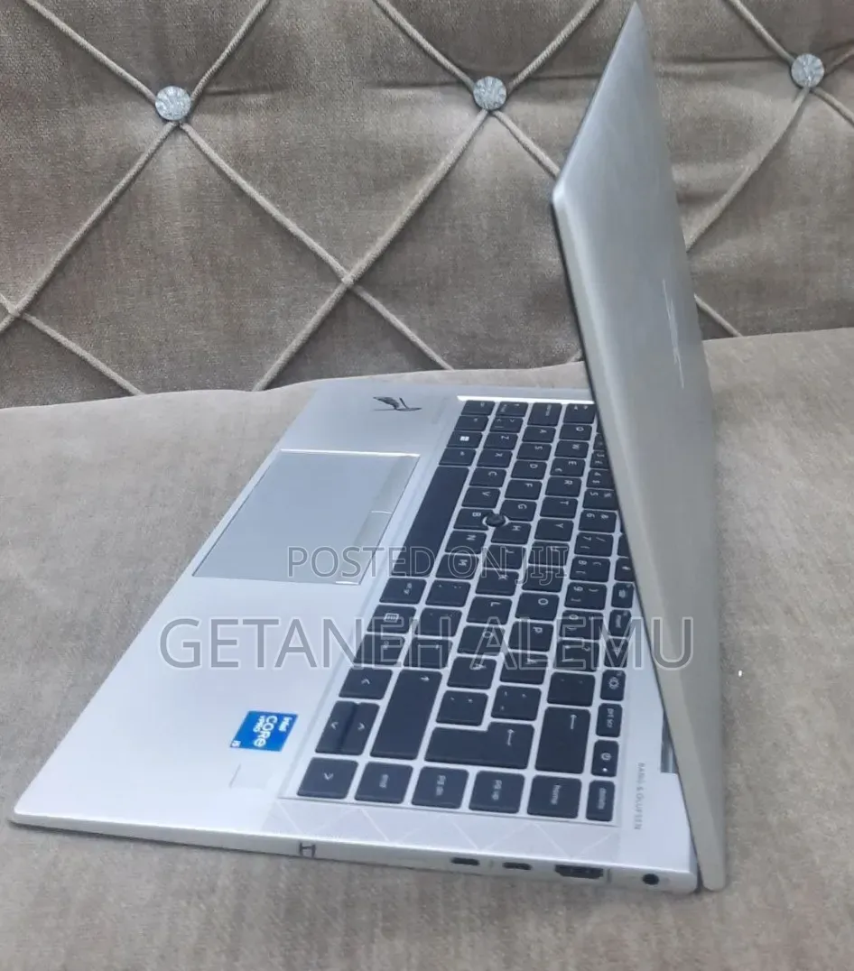New Laptop HP EliteBook 840 G8 16GB Intel Core i5 SSD 512GB