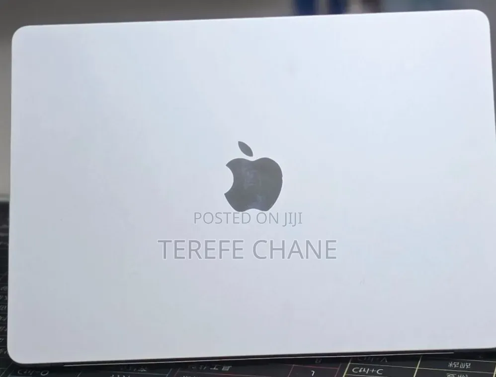 New Laptop Apple MacBook Air 2025 M4 16GB Apple M4 SSD 512GB