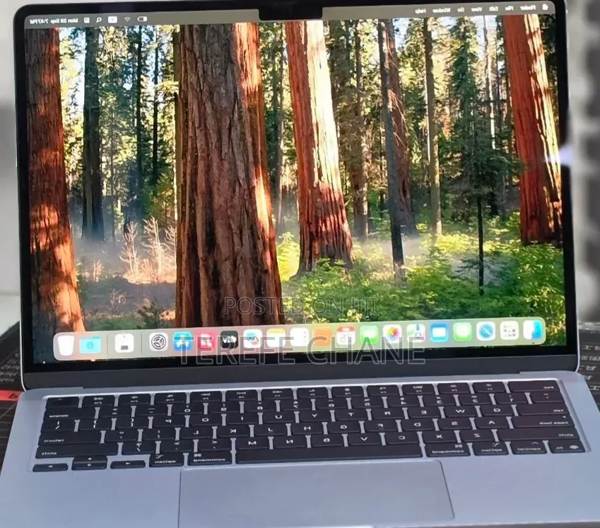 New Laptop Apple MacBook Air 2025 M4 16GB Apple M4 SSD 512GB