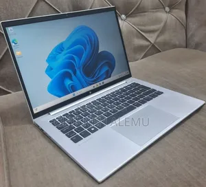 New Laptop HP EliteBook 840 10 16GB Intel Core i7 SSD 512GB