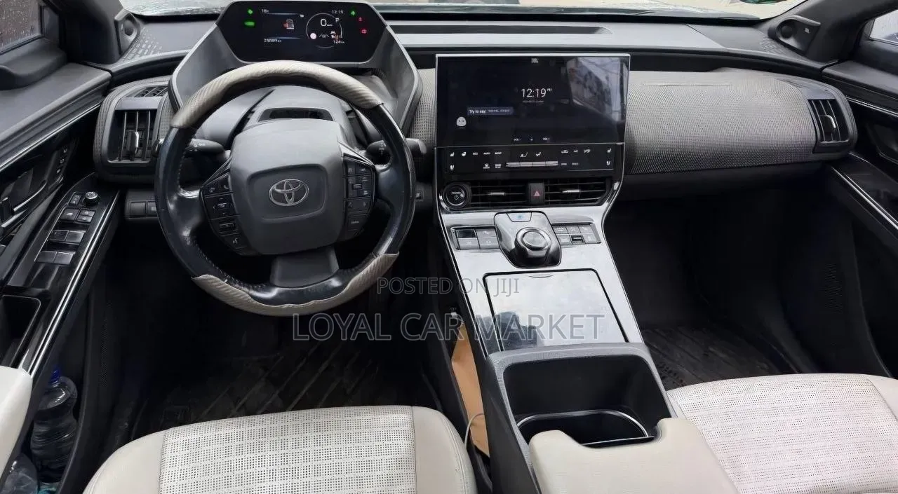 Toyota bZ4X 2024 Gray