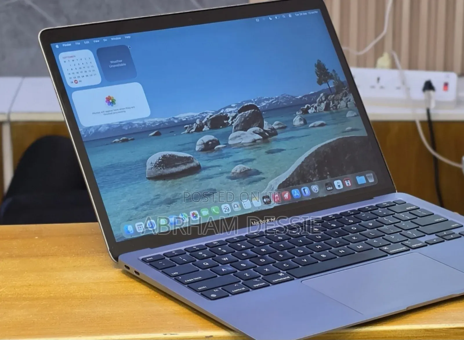 New Laptop Apple MacBook Air 2020 M1 16GB Apple M1 SSD 512GB