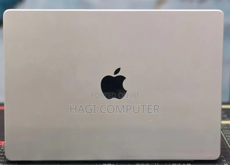 New Laptop Apple MacBook Pro 2021 M1 16GB Apple M1 Pro SSD 1T