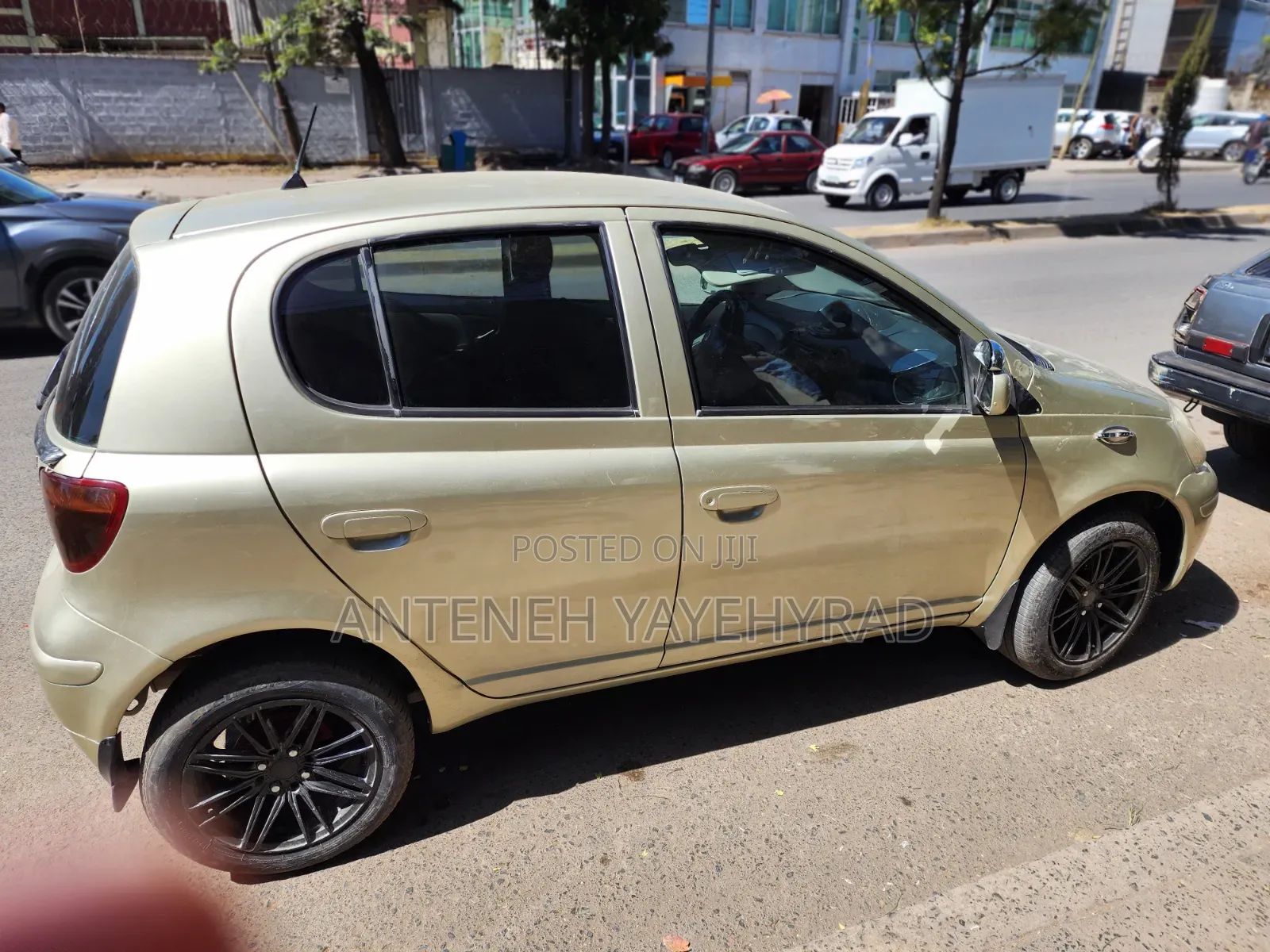 Toyota Vitz 1.0 FWD 3dr 2003 Brown