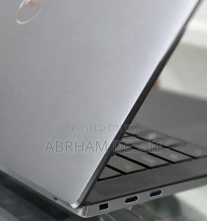 New Laptop Dell 16GB Intel Core i7 SSD 512GB