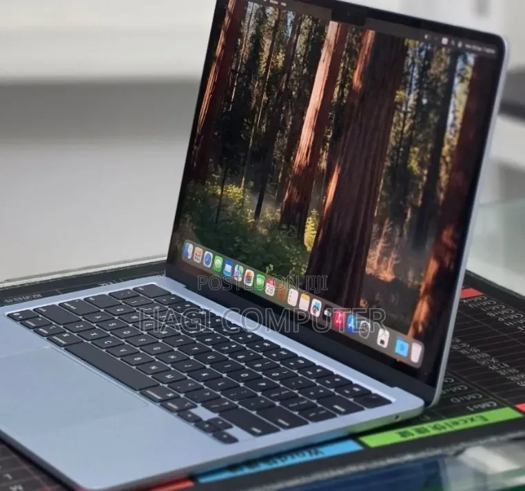 New Laptop Apple MacBook Air 2025 M4 16GB Apple M4 SSD 512GB