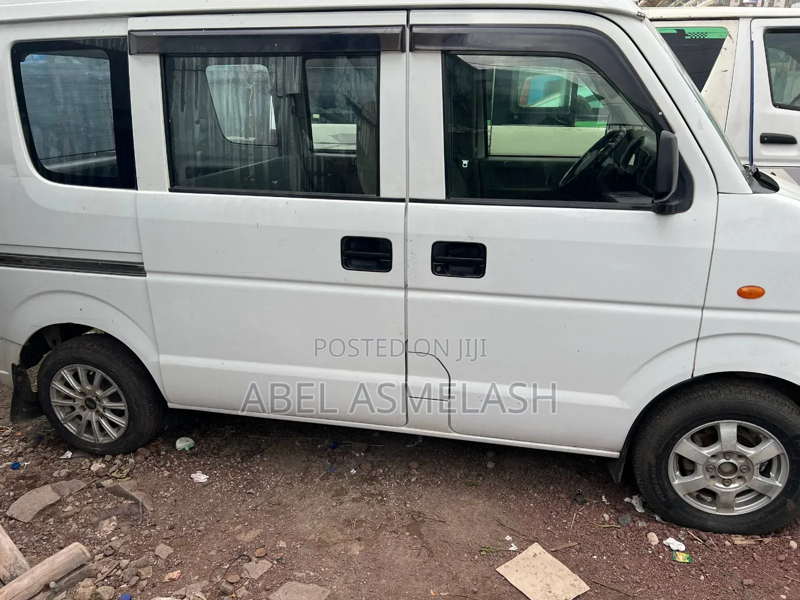 Suzuki Every Wagon 2012 White