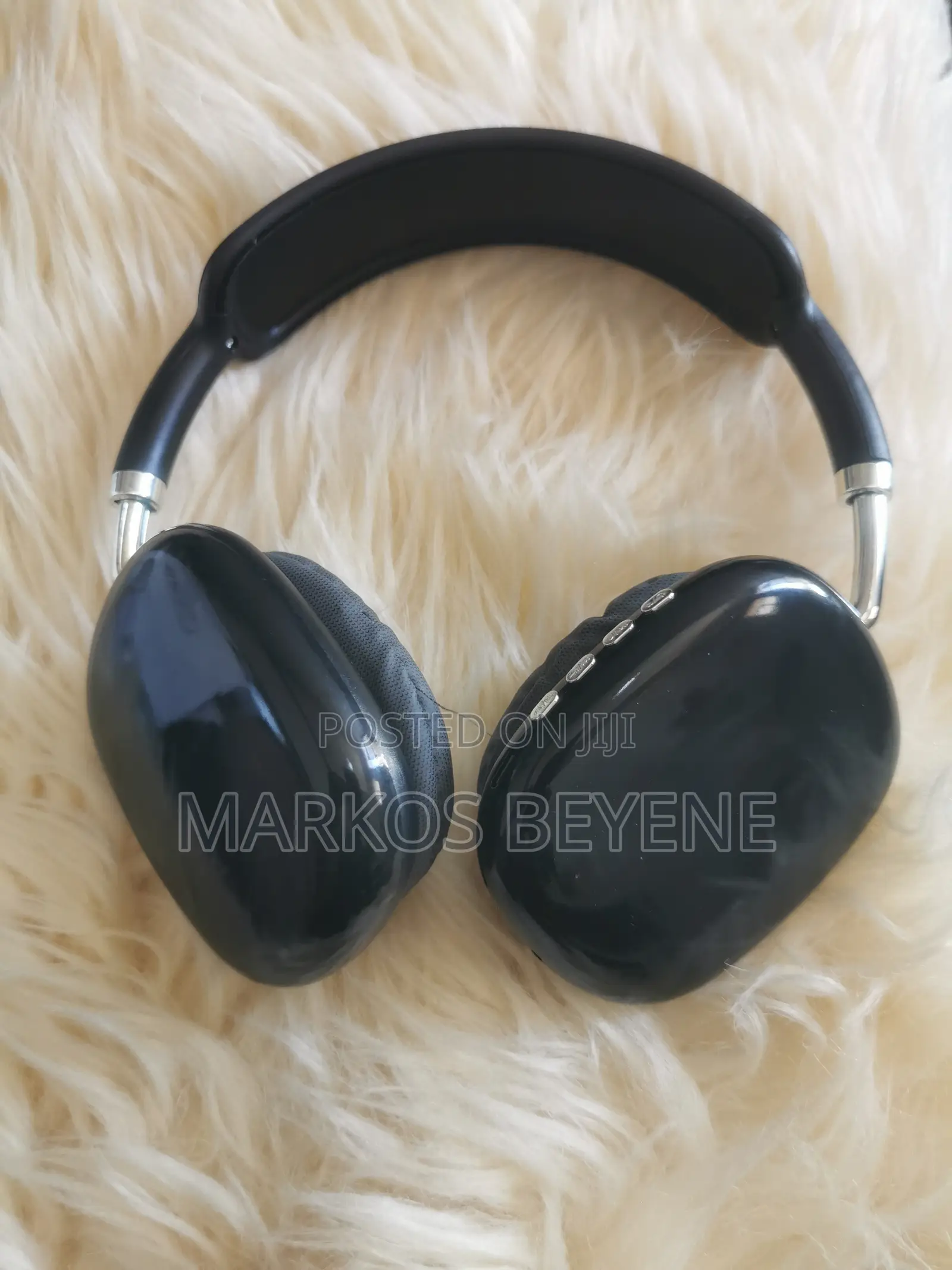 P9 Headset