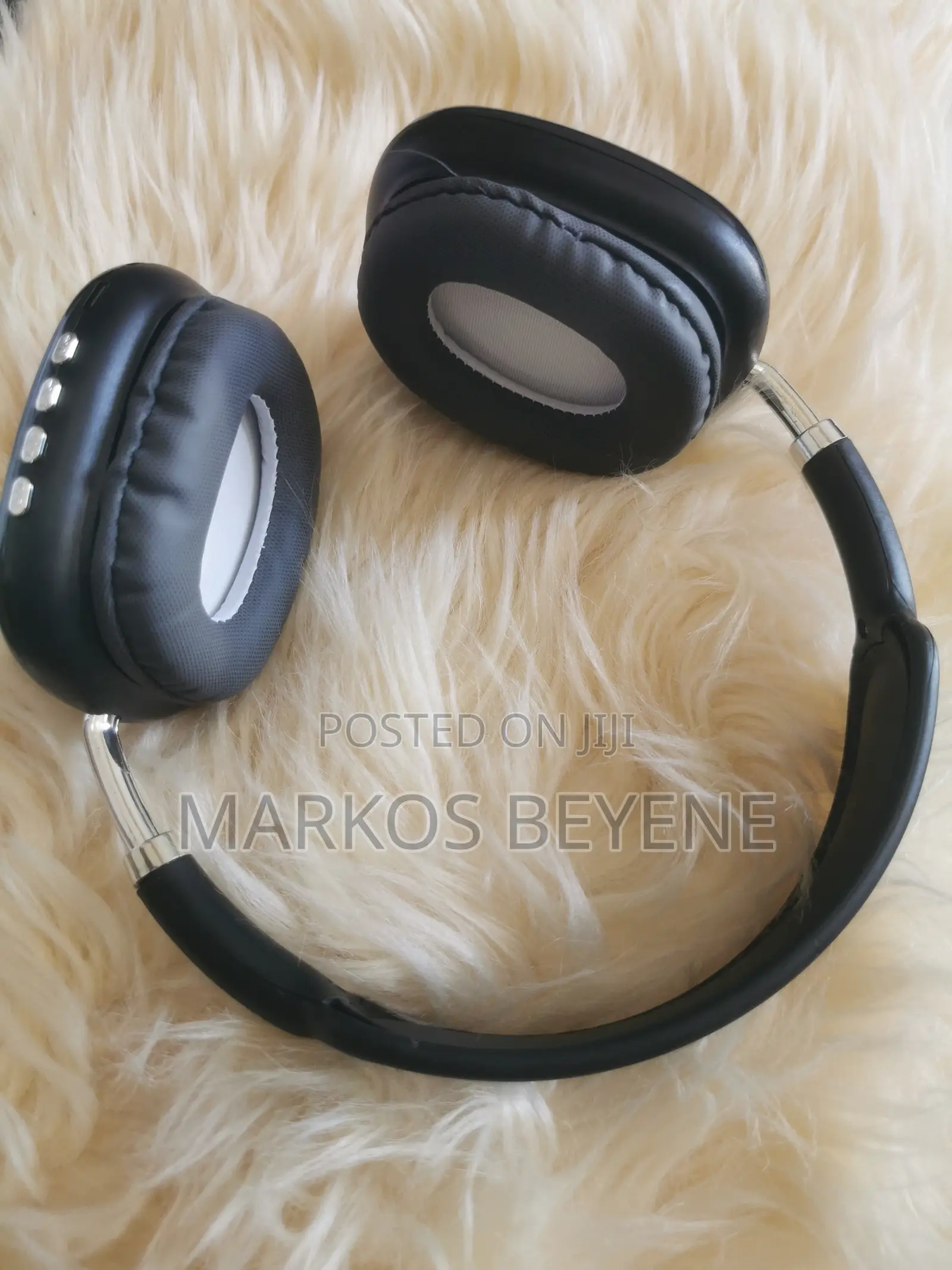 P9 Headset