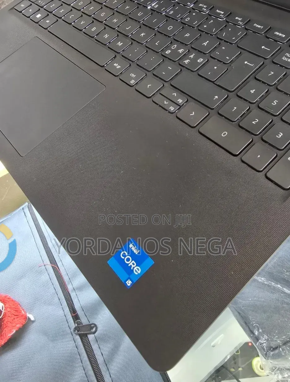 New Laptop Dell Vostro 15 5525 16GB Intel Core i5 SSD 512GB