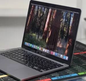 New Laptop Apple MacBook Pro 2020 M1 16GB Apple M1 Pro SSD 256GB