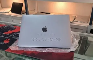 New Laptop Apple MacBook Pro 2020 16GB Apple M1 Pro SSD 256GB