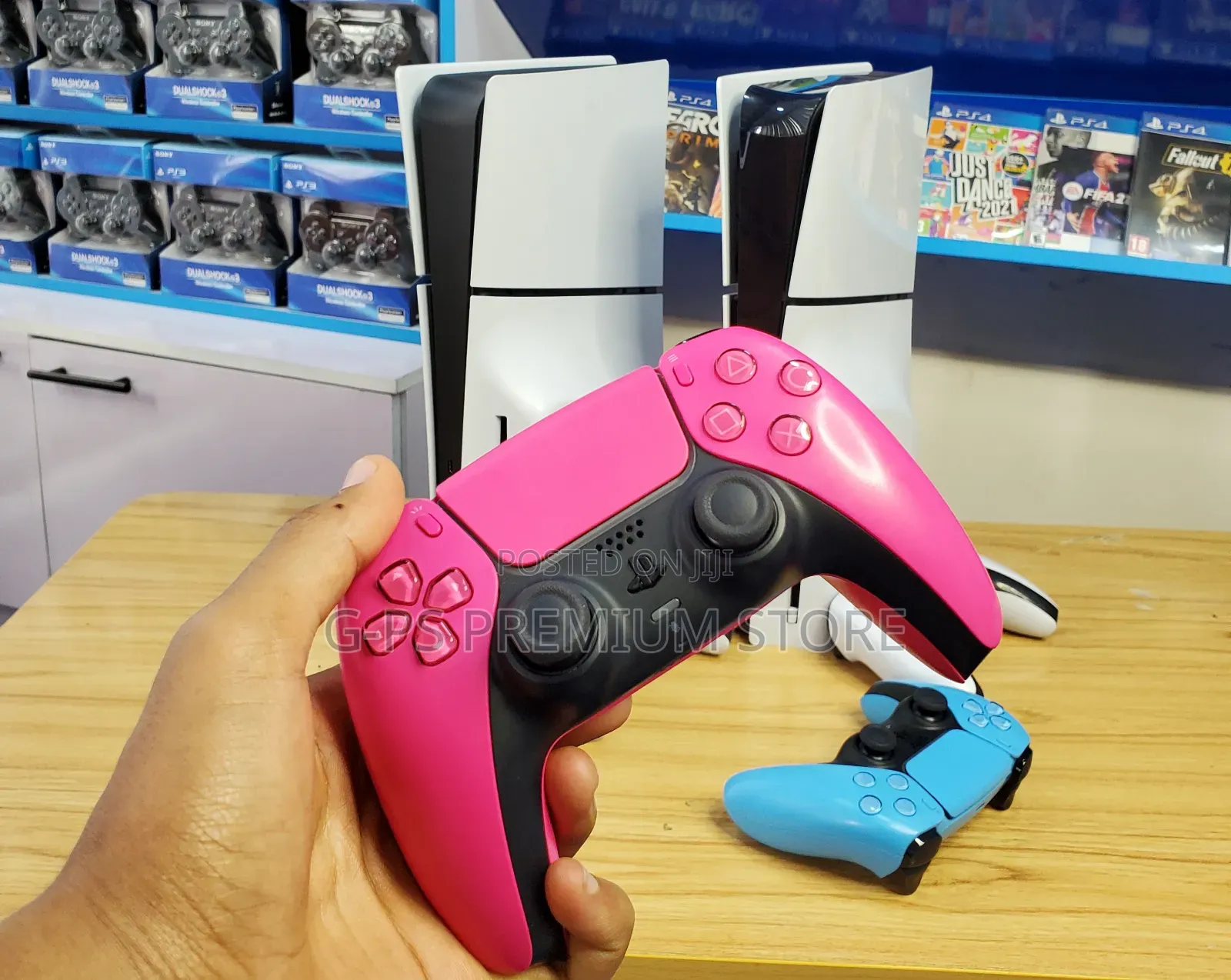 PS5 Slim | FC 27 + 5 Games | 1 Original Joystick ከ Poland የመጣ
‎