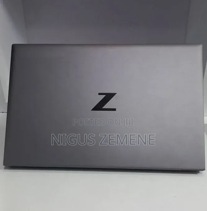 New Laptop HP ZBook Firefly G9 16GB Intel Core i7 SSD 512GB