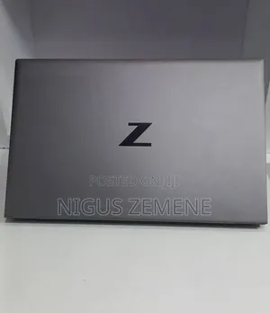 New Laptop HP ZBook Firefly G9 16GB Intel Core i7 SSD 512GB