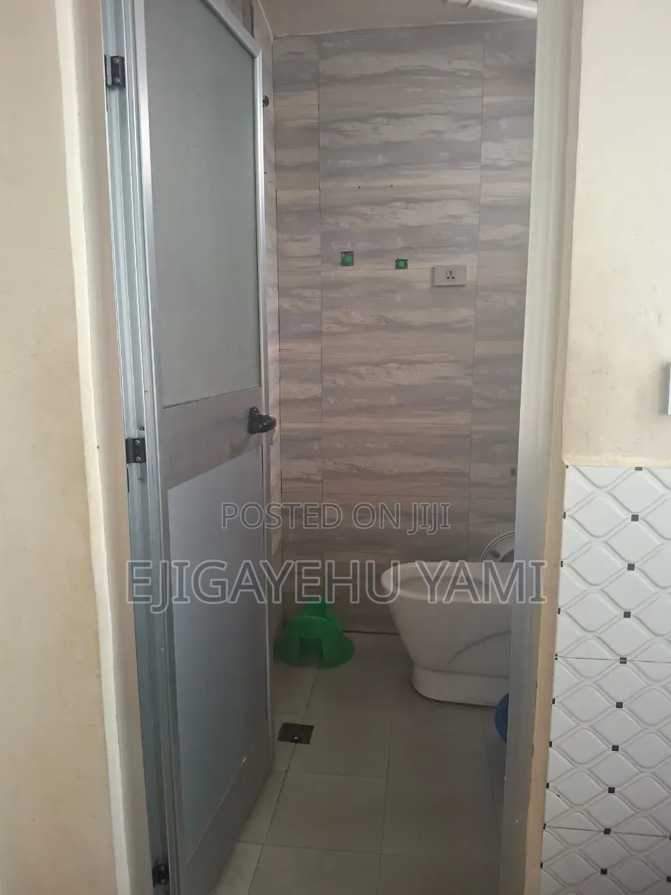 Furnished 3bdrm Condo in Condominium, Bole for sale