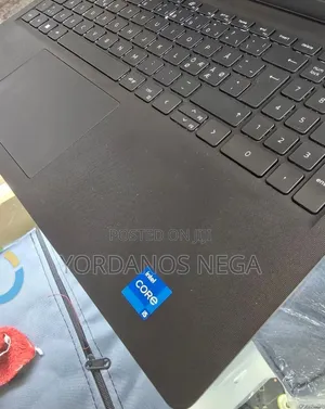 New Laptop Dell Vostro 15 3520 16GB Intel Core i5 SSD 512GB