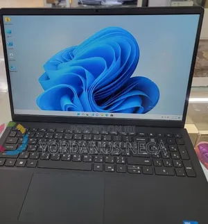 New Laptop Dell Vostro 15 3520 16GB Intel Core i5 SSD 512GB