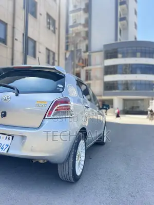 Toyota Yaris 2009 Silver