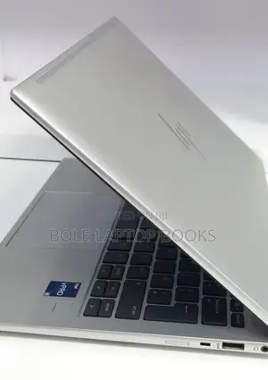 New Laptop HP EliteBook 830 G9 16GB Intel Core i5 SSD 512GB