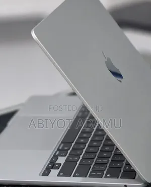 New Laptop Apple MacBook Air 2026 M5 16GB Apple M5 SSD 512GB