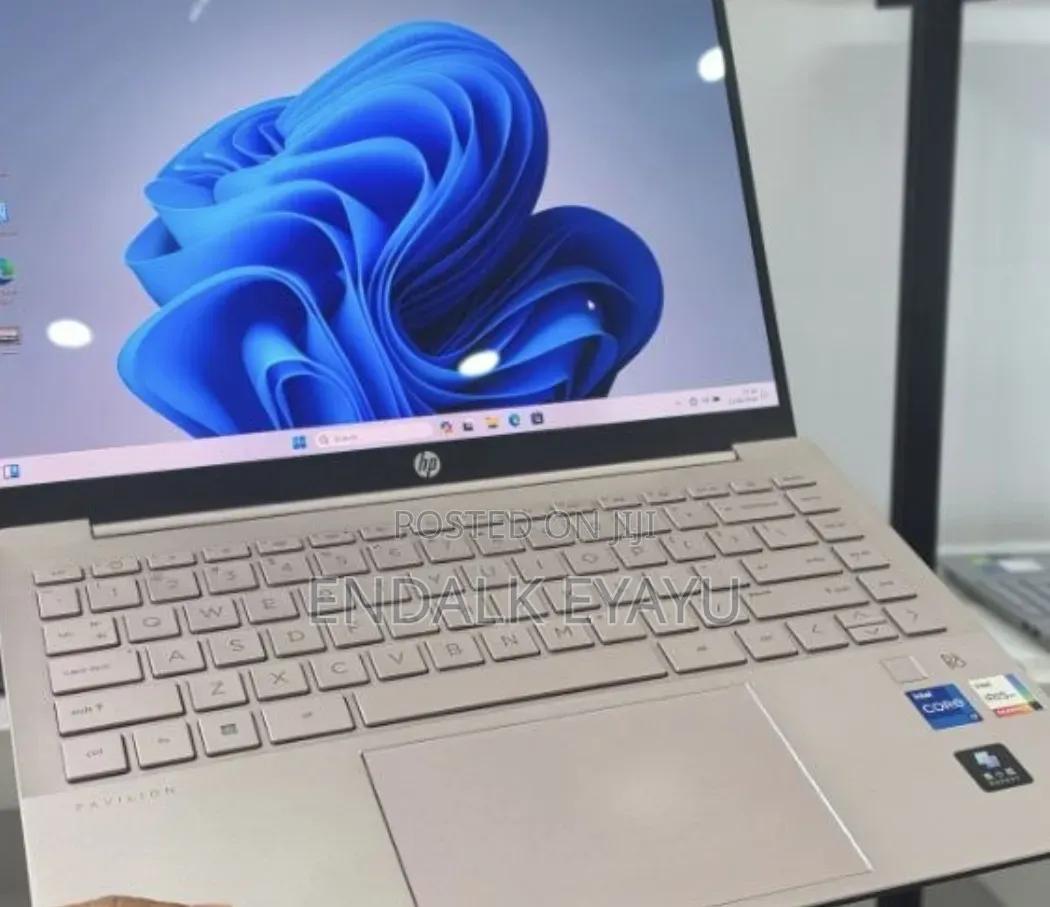 New Laptop HP Pavilion 14 16GB Intel Core i7 SSD 512GB