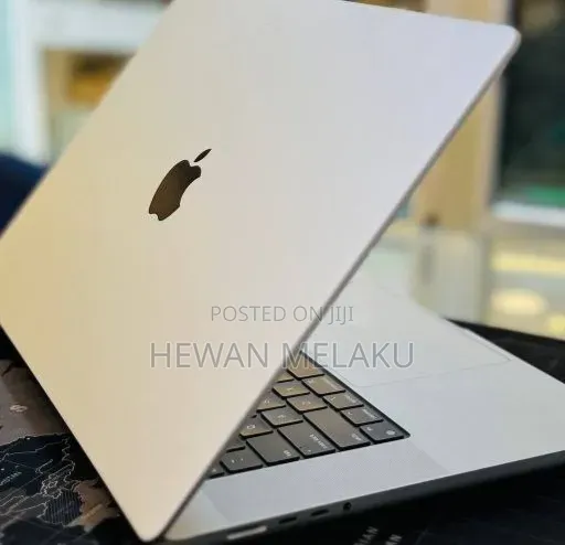 New Laptop Apple MacBook Pro 2021 M1 16GB Apple M1 SSD 512GB