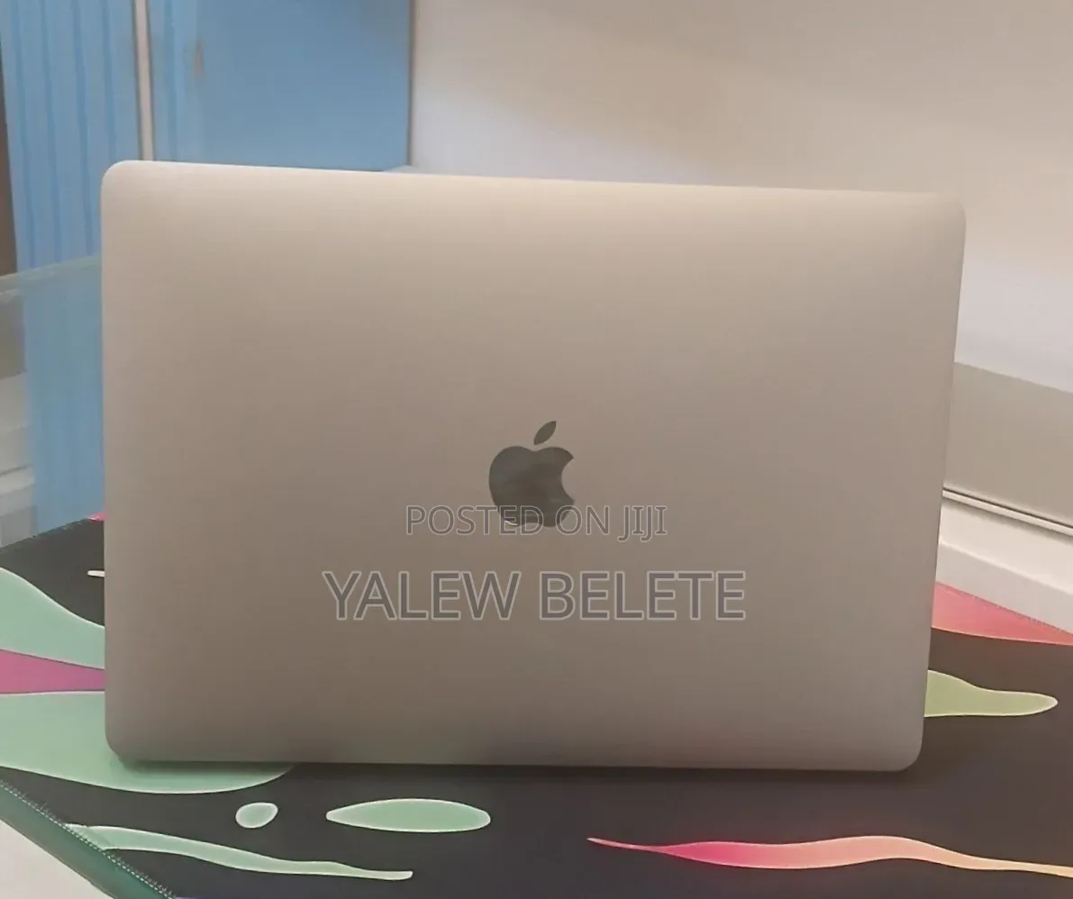 New Laptop Apple MacBook Pro 2020 M1 8GB Apple M1 SSD 256GB