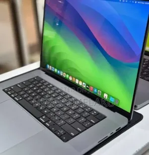New Laptop Apple MacBook Pro 2021 M1 32GB Apple M1 Pro SSD 512GB